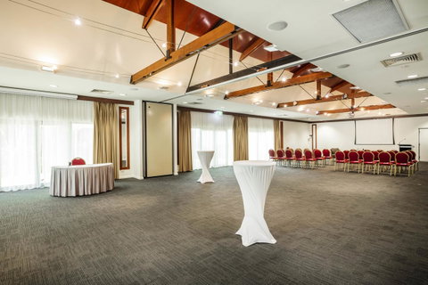 Mercure Darwin Airport Resort - VIC Tourism 37