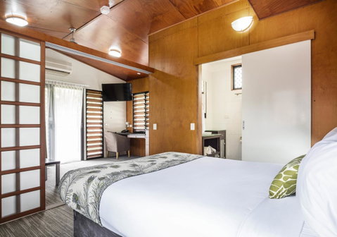 Mercure Darwin Airport Resort - VIC Tourism 4