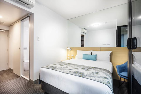 Mercure Darwin Airport Resort - VIC Tourism 12