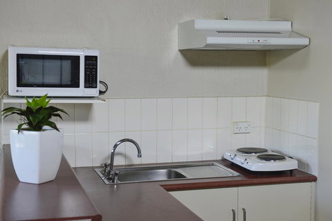 Desert Palms Alice Springs - VIC Tourism 13