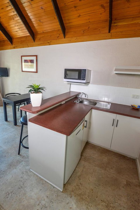 Desert Palms Alice Springs - VIC Tourism 8