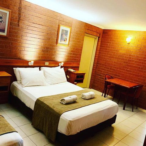 Pine Tree Motel - VIC Tourism 28