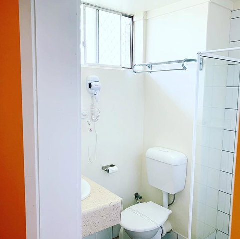 Pine Tree Motel - VIC Tourism 35