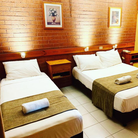 Pine Tree Motel - VIC Tourism 27