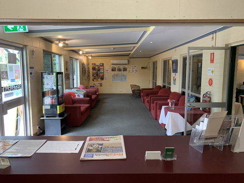 Pine Tree Motel - VIC Tourism 36