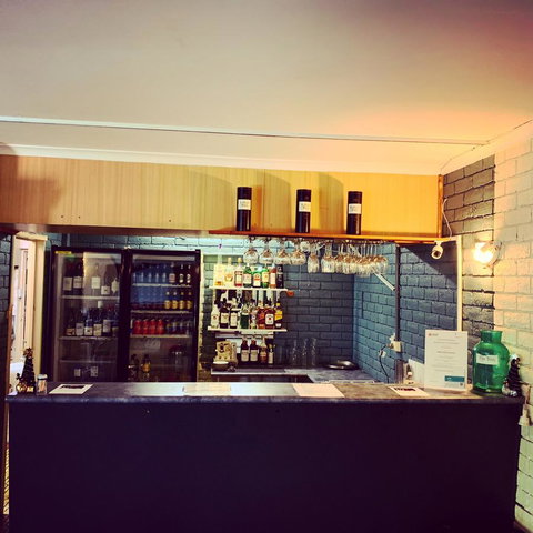 Pine Tree Motel - VIC Tourism 8