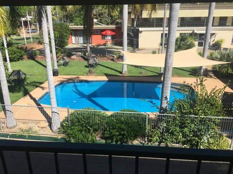 Pine Tree Motel - VIC Tourism 7