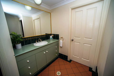 Beaches Serviced Apartments - VIC Tourism 32