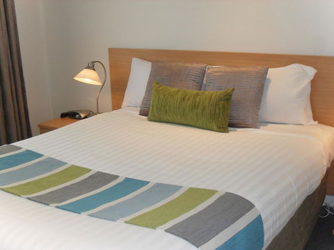 Beaches Serviced Apartments - VIC Tourism 8