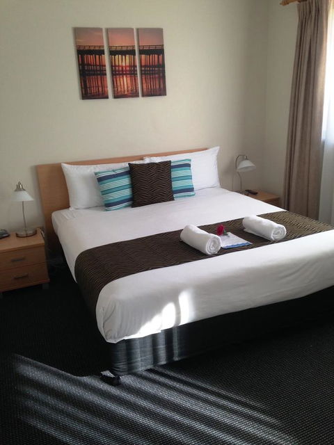 Beaches Serviced Apartments - VIC Tourism 40