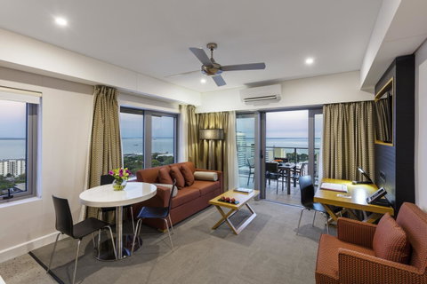 Oaks Darwin Elan Hotel - VIC Tourism 2
