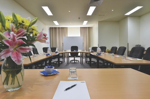 Metro Advance Apartments & Hotel - VIC Tourism 7