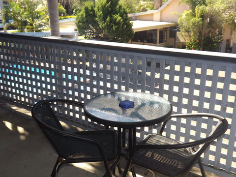Golden Sands Motor Inn - VIC Tourism 6