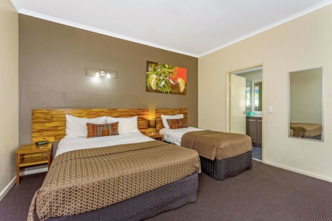 Quality Hotel Darwin Airport - VIC Tourism 12