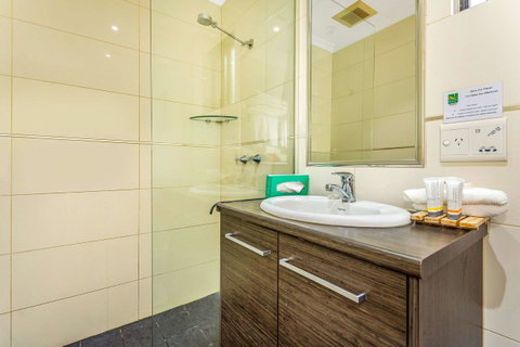 Quality Hotel Darwin Airport - VIC Tourism 2