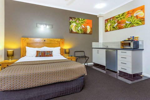 Quality Hotel Darwin Airport - VIC Tourism 1