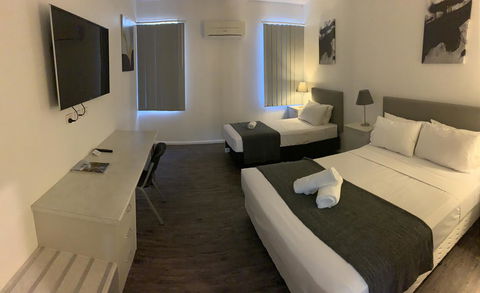 Winnellie Hotel Motel - VIC Tourism 0