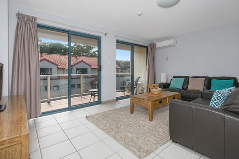 Nelson Bay Breeze - VIC Tourism 11