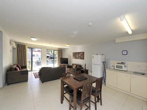 Nelson Bay Breeze - VIC Tourism 8
