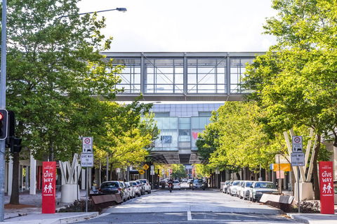 Highgate Executive Apartment City Walk Canberra - VIC Tourism 36