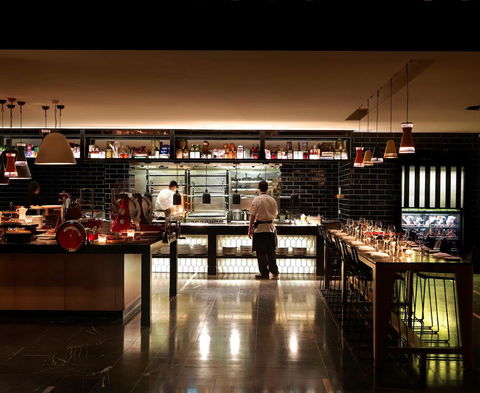 QT Canberra - VIC Tourism 10