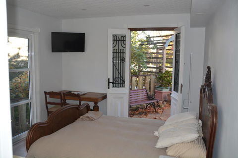 Garden Room - VIC Tourism 6