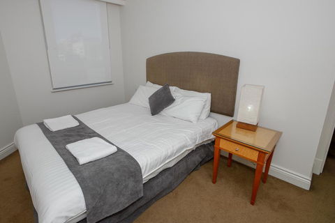 Bond 1603 - VIC Tourism 0
