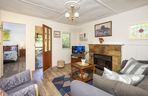 Bonnie Brae Cottage - VIC Tourism 2