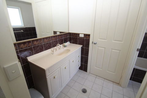 BOOTI BEACH HOUSE - VIC Tourism 2