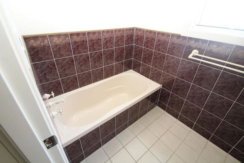 BOOTI BEACH HOUSE - VIC Tourism 1