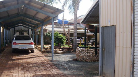 Boulder Lodge - VIC Tourism 0