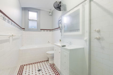 Boutique Private Rm Situated In The Heart Of Burwood5 - VIC Tourism 3