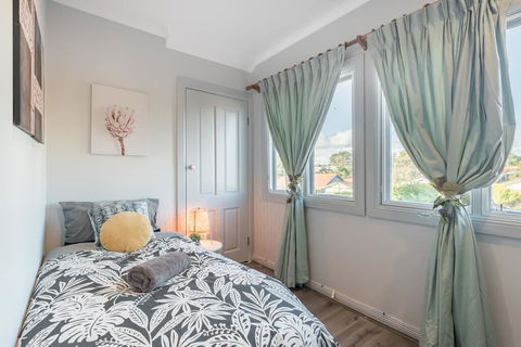 Boutique Private Rm Situated In The Heart Of Burwood5 - VIC Tourism 0
