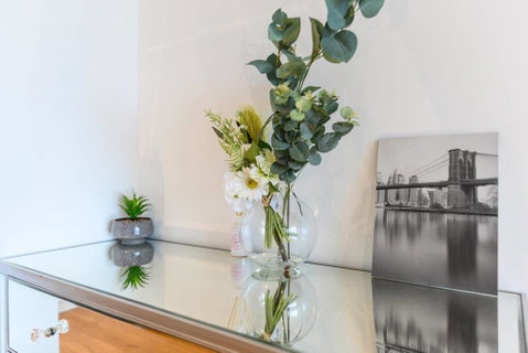 Box Hill 1 Bedroom Apartment With Ultimate View - VIC Tourism 2