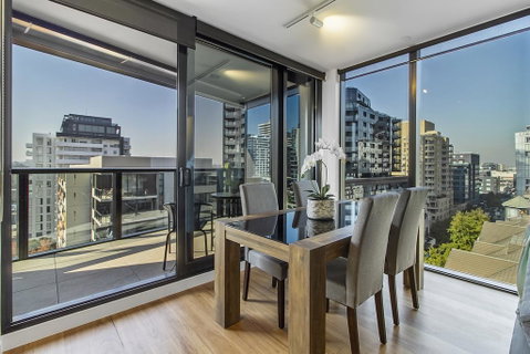 Brand New Luxury Pad In Shopping And Dining Mecca - VIC Tourism 0