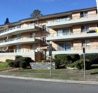 Breakers 8 - Main Beach Location - VIC Tourism