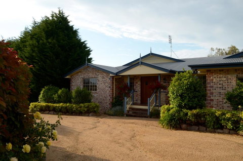Brick Creek House - VIC Tourism 0
