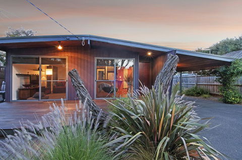 Bridgewater Retreat - VIC Tourism 0