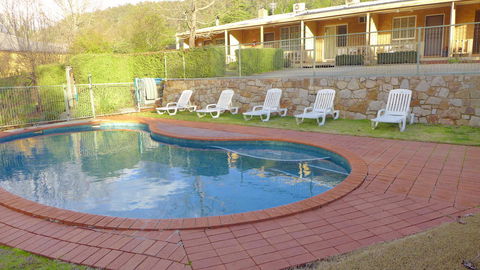 Bright Avenue Motor Inn - VIC Tourism 0