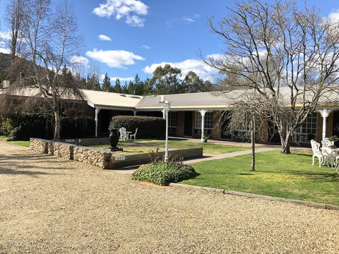 Bright Avenue Motor Inn - VIC Tourism 1