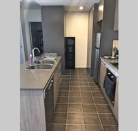 Bright Modern Stylish - Top Floor Apt - Woden - VIC Tourism