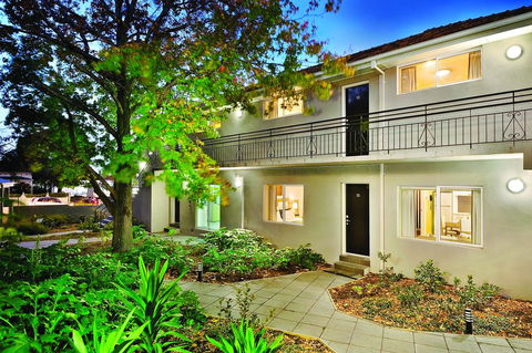 Brighton Serviced Apartments - VIC Tourism 3