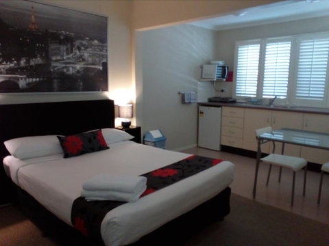 Brisbane Street Studios - VIC Tourism 1
