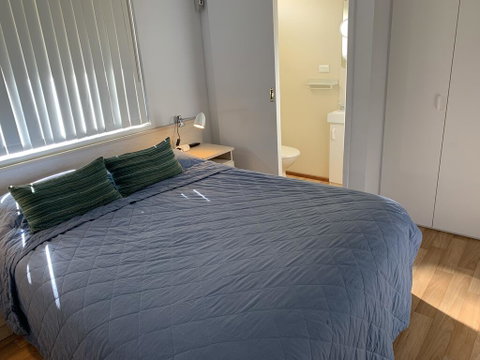Broadwater Beach Cottage With WiFi - VIC Tourism 2