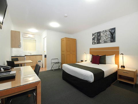 Browns Plains Motor Inn - VIC Tourism 0