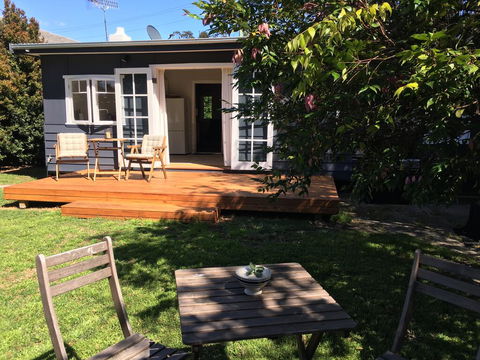 Burrill Lakeview Cottage - VIC Tourism 0