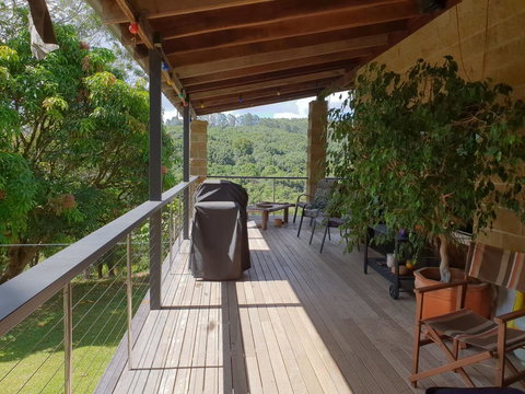 Byron Hinterland Hideaway - VIC Tourism 1