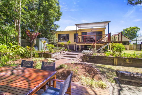 CABARITA BEACH BLISS - HOLIDAY HOME ON THE LAKE - VIC Tourism 0