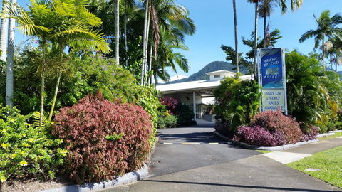 Cairns Gateway Resort - VIC Tourism 1