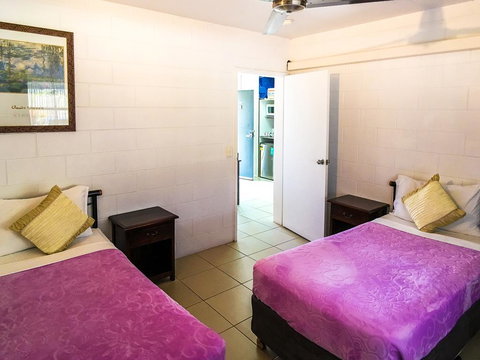 Cairns New Chalon - VIC Tourism 2